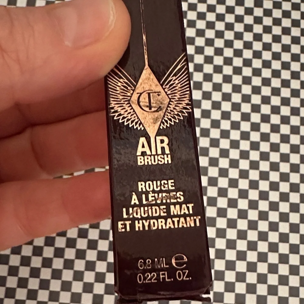 Charlotte Tilbury Airbrush Lip Blur